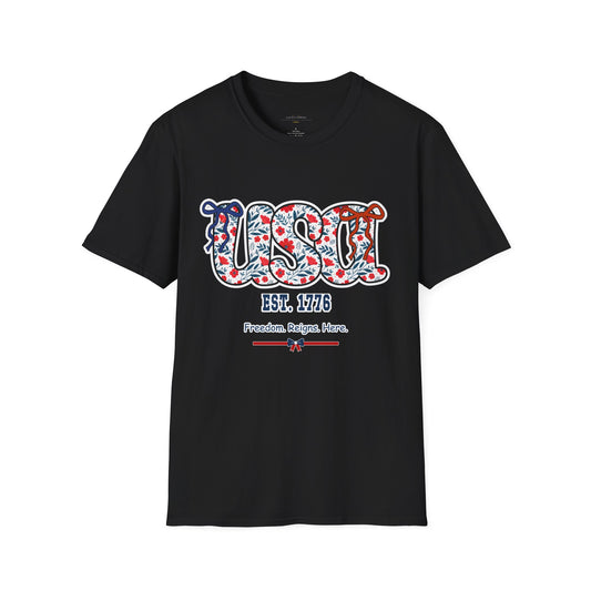 USA - Freedom Reigns Here - T-Shirt